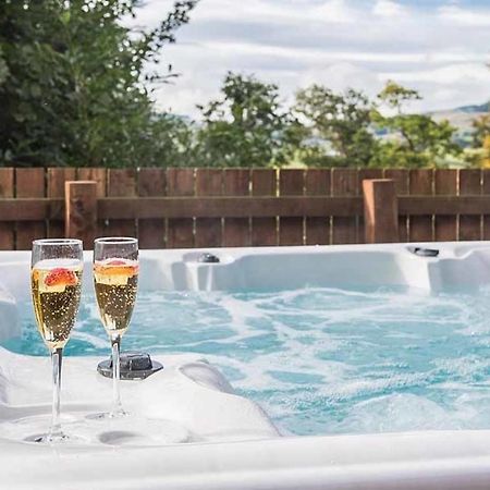 Villa The Granary With Hot Tub Near Perth Perthshire Forgandenny Exterior foto