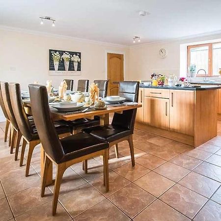 Villa The Granary With Hot Tub Near Perth Perthshire Forgandenny Exterior foto