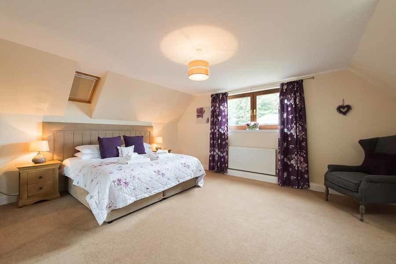 Villa The Granary With Hot Tub Near Perth Perthshire Forgandenny Exterior foto