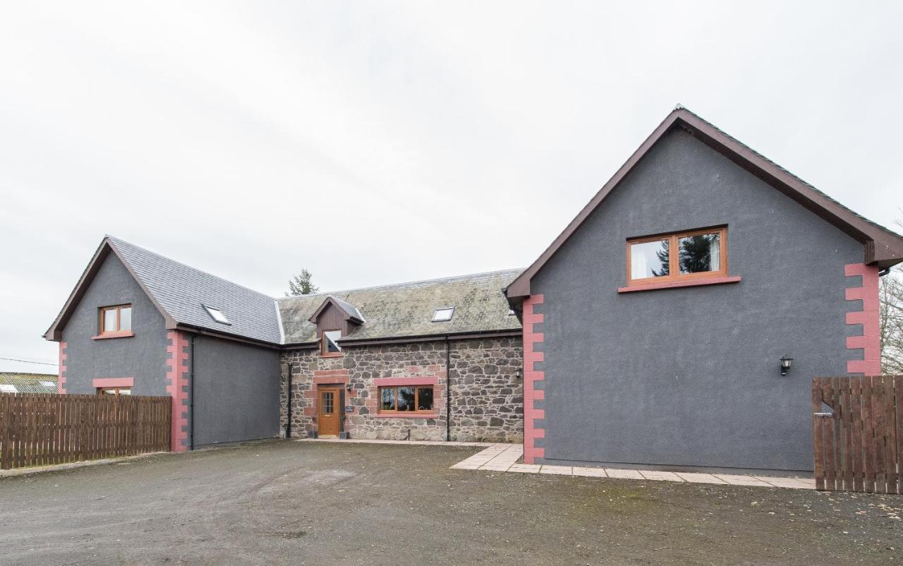Villa The Granary With Hot Tub Near Perth Perthshire Forgandenny Exterior foto